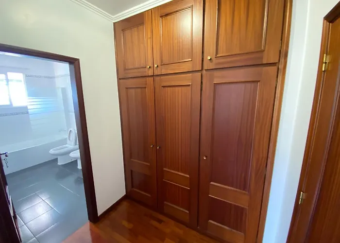 Classic Tranquil Madeiran 4-Bedroom Villa Funchal