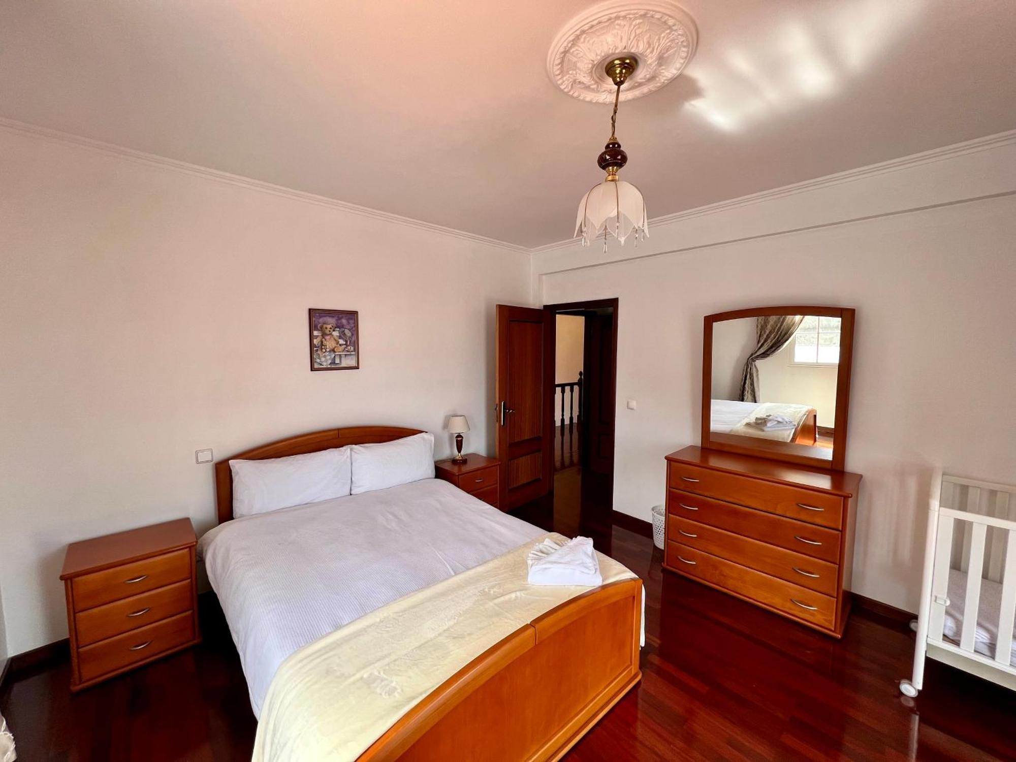 Classic Tranquil Madeiran 4-bedroom Willa *